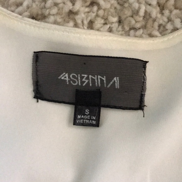 White wrap top - Picture 2 of 2